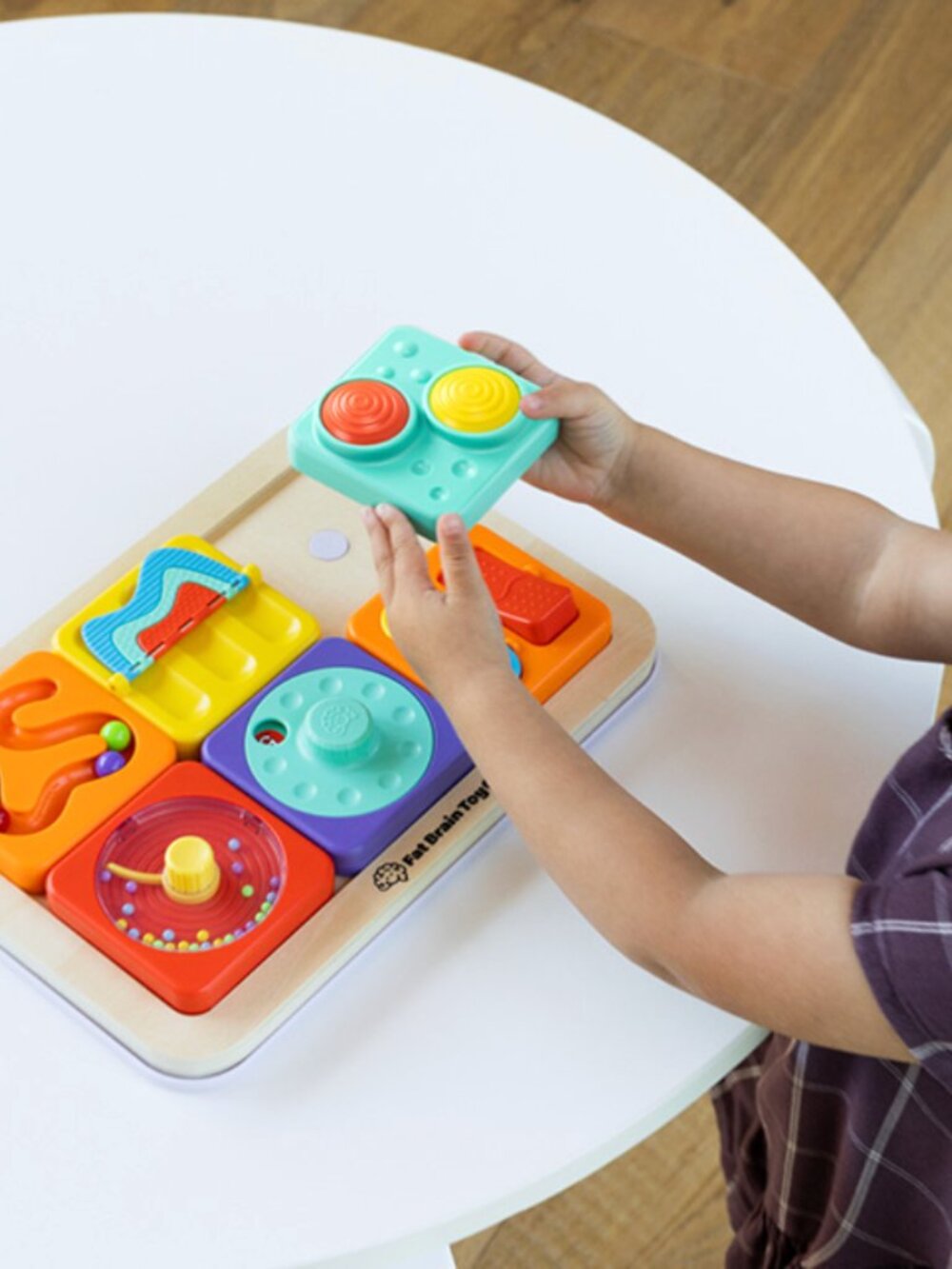 Fat Brain Toys PlayTab Busy Board for Toddlers & Babies 12 Months+ 12 TABS TOTAL - Picture 5 of 7